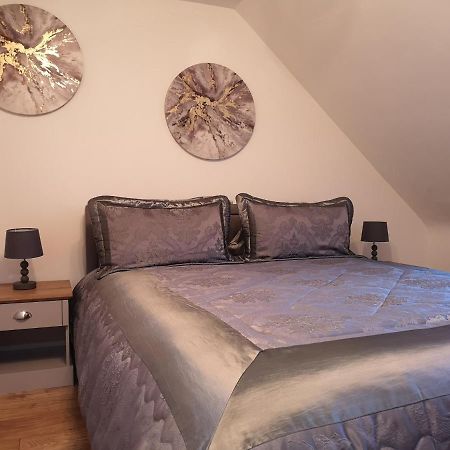 Attic Floor Apartment, City Centre Inverness Extérieur photo