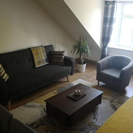 Attic Floor Apartment, City Centre Inverness Extérieur photo