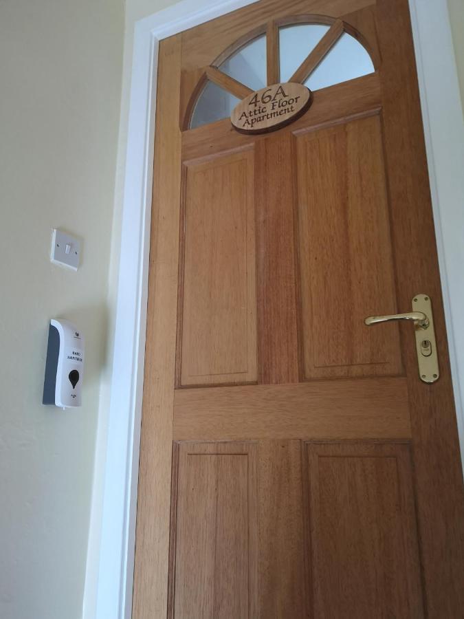 Attic Floor Apartment, City Centre Inverness Extérieur photo